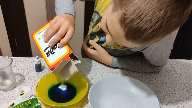 ДЕЛАЕМ бомбочку шипучку для купания смотреть онлайн