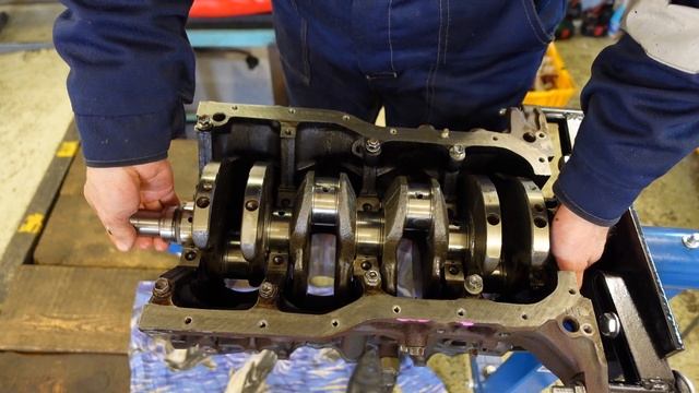 Разбор Контрактного мотора 3S-FE. Установка коленчатого вала. смотреть онлайн