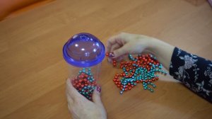 Развитие мелкой моторики с помощью бус