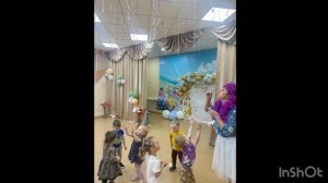 веселая и озорная девчонка - Игрулька в гостях у дошколят