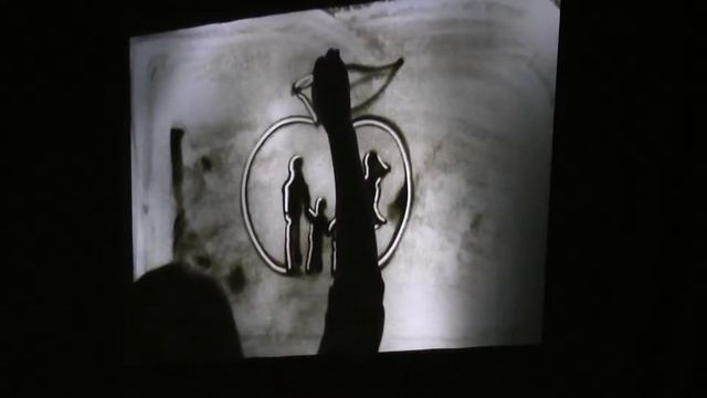 Песочная анимация на I городском родительском форуме в Новоульяновске смотреть онлайн