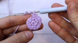 Не все умеют делать прибавки крючком. Показываю, как просто их выполнять при вязании игрушек