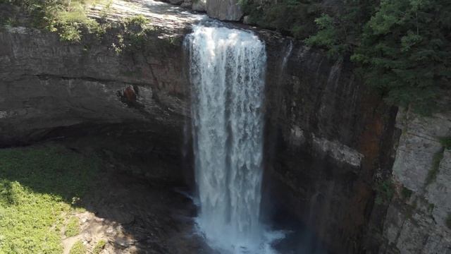 Расслабляющая музыка и красивый видеоролик о природе — 4K Video HD смотреть онлайн