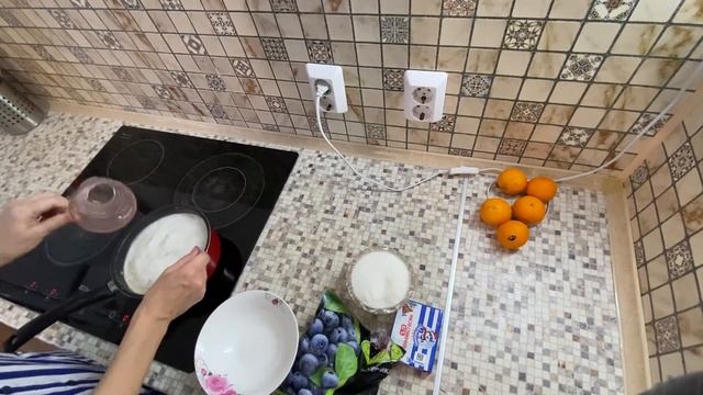 КАК СВАРИТЬ ОВСЯНУЮ КАШУ НА МОЛОКЕ/Овсянка за 2 мин./Овсяная каша с черникой-Самый полезный завтрак
