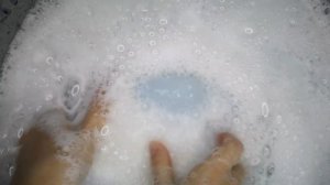 ASMR SOAP/МЫЛЕНИЕ С ЖЁСТКОЙ ГУБКОЙ ? АСМР МЫЛО