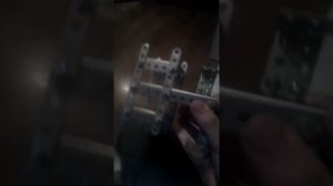 Рабочий стол из железного конструктора.