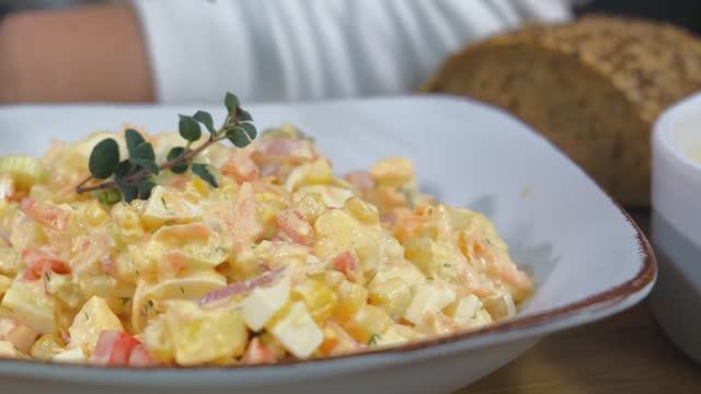 САЛАТ ЯИЧНЫЙ ВКУСНЫЙ