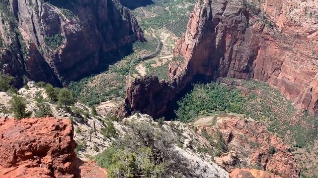 Ампутация собственной руки ради освобождения из каменного плена смотреть онлайн