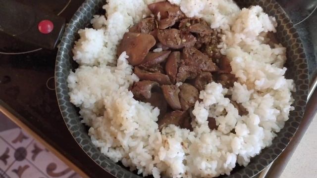 ГОТОВИМ БЫСТРО | УЖИН | КОГДА НЕТ ВРЕМЕНИ | ГАРНИР+МЯСО, ТО ЕСТЬ РИС С ПЕЧЕНКОЙ смотреть онлайн