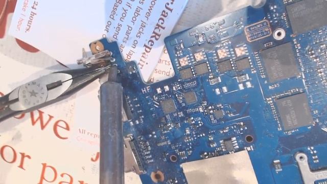 How to repair a broken dc power jack socket input port on laptop Samsung 780z смотреть онлайн