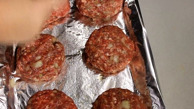 БЕЗУМНО ВКУСНО! Котлеты с грибами под сыром.