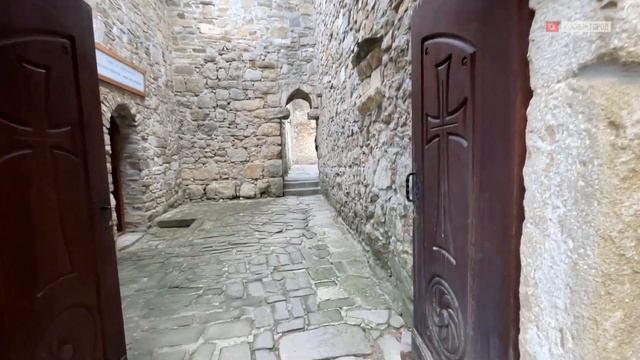 Крым. Атмосфера поражает. Древний армянский монастырь Сурб-Хач. смотреть онлайн