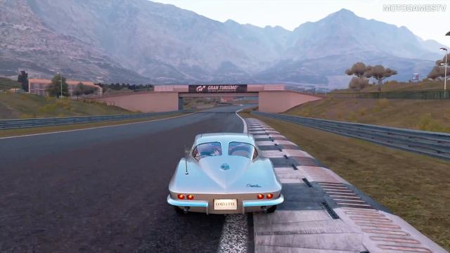 Gran Turismo Sport - Chevrolet Corvette Sting Ray Sport Coupe (C2) '63 Gameplay [4K PS4 Pro] смотреть онлайн