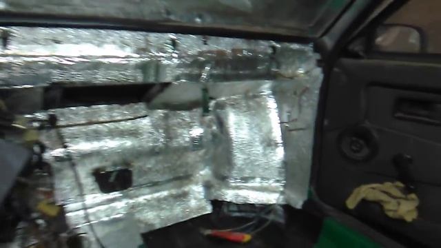 Вибро-тепло-шумоизоляция салона из строительного магазина на ВАЗ 2109.