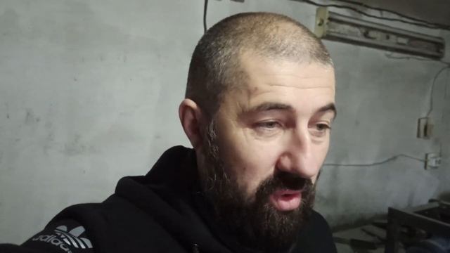 Испытание ножа из стали Niolox смотреть онлайн