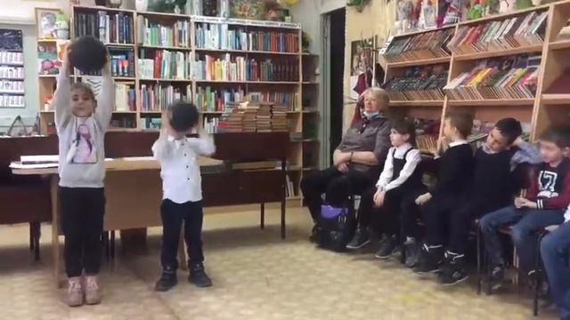 Конкурсно-игровая программа (утренник) «Будем Родине, служить» смотреть онлайн