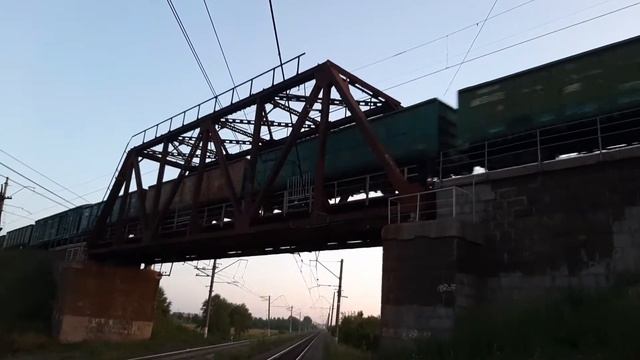 Вечерние грузовые поезда смотреть онлайн