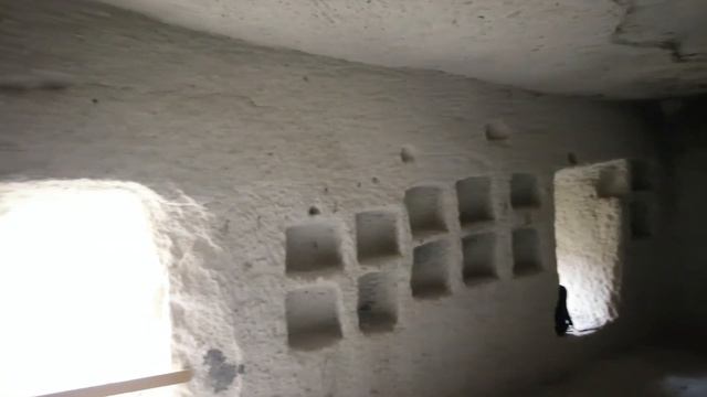 Турция. Каппадокия. Пещерный монастырь и винный погреб.