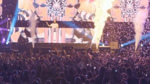 Kygo - Firestone ft. Conrad Sewell (Official Lyric Video)