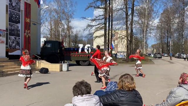 Хореографический ансамбль "Русский реверанс" - Смуглянка(Сергей Ревтов, слова Яков Захарович Шведов