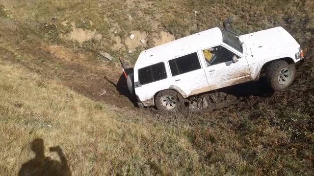 OFF ROAD-MITSUBISHI PAJERO 3.5v6 VS NISSAN PATROL 4.2d VS SUZUKI VS TOYOTA PRADO VS PATHFINDER смотреть онлайн