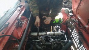 Замена сальников клапанов не снимая головки