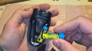 Электробритва Philips  для путешествий PQ 206/18 на батарейках