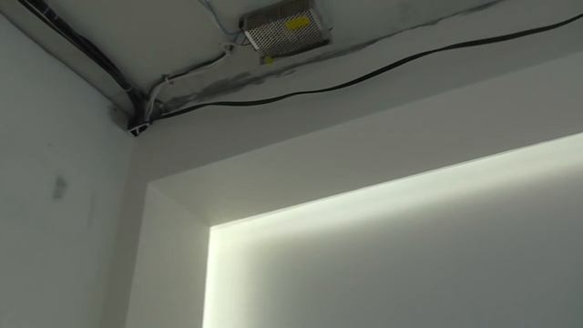 Откатная стеклянная дверь, обои под покраску, обо всём понемногу смотреть онлайн