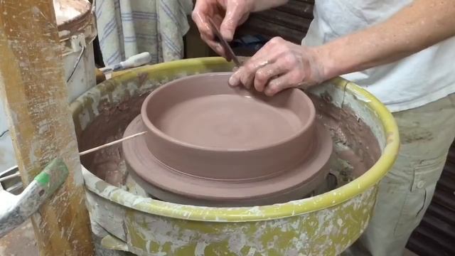 19. Dinner Plates - How-to / Production Pottery смотреть онлайн