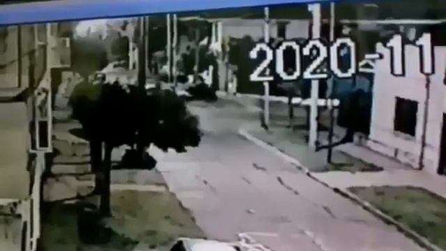 ugador de #Estudiantes de #LaPlata chocó y mató смотреть онлайн