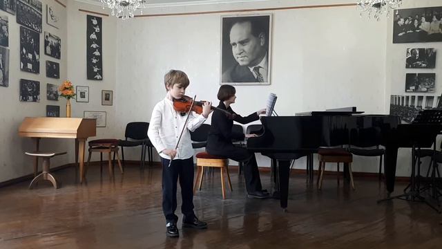 Ш.Берио Концерт #9 для скрипки с оркестром.Ф.Шуберт "Пчела"Ch.Beriot-Concerto #9.F.Schubert "The Be смотреть онлайн