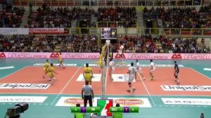 Ngapeth's bottom save