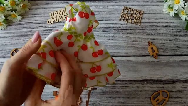 Платье для Паолы с вышитыми бисером вишенками смотреть онлайн