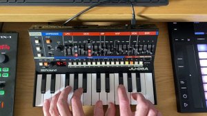 Roland JU-06A - Juno-60 Factory sounds