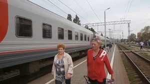 Вокзал, поезд на Н.Новгород, Лазаревское Сочи. Октябрь 2013