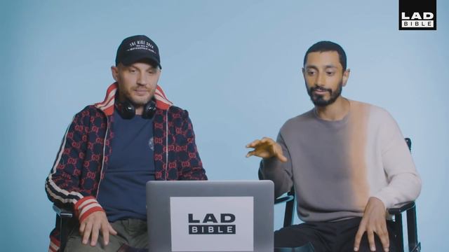 Том Харди и Риз Ахмед оценивают страшно красивые костюмы фанатов смотреть онлайн