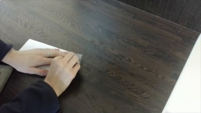 Как наклеить виниловую наклейку?