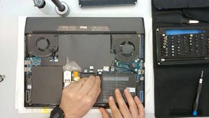 ALIENWARE M15 R2 Unboxing  quick teardown