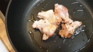 Как быстро и просто пожарить куриные крылышки