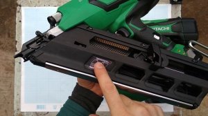 Hitachi NR1890DC - Metabo HPT NR1890DC compare сравнение