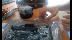 Сборка ПК на Ryzen 1600 и Asus A320M-K  установка процессора и боксового кулера