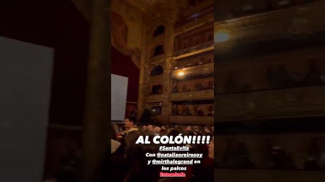 Natalia Oreiro y Mirtha Legrand en los palcos del Teatro Colón en la Avant Première de "Santa Evita