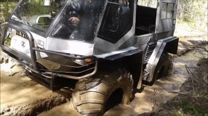 Засадил вездеход Злыдень в колее трелёвщика