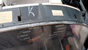 #audi80b3 при включении поворота горит индикация дальнего света