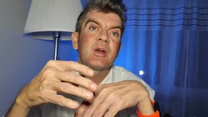 ASMR Doctor. на приеме. я смогу успокоить тебя. давай попробуем!