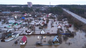 Затоплена вся округа, во дворах вода. Караул! Протва вышла из берегов, у Обнинска - наводнение