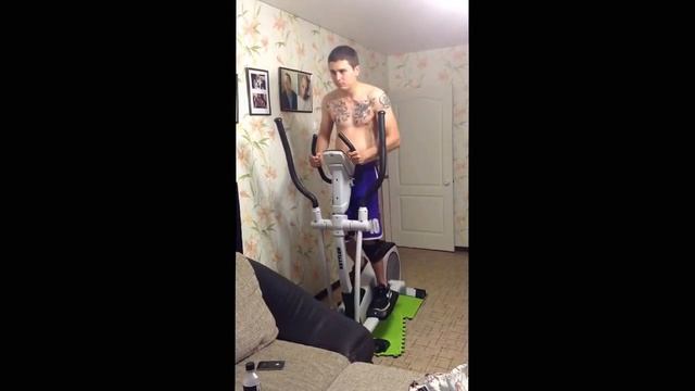 Восстановление после перелома позвоночника. На одной из тренировок смотреть онлайн