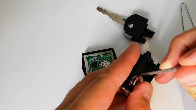 Замена батарейки в ключе мазды 3 смотреть онлайн