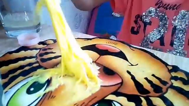 Как сделать слайм из клея ПВА смотреть онлайн