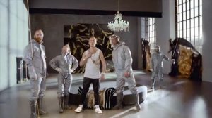 Tele2  Честно — дешевле Раздеть звезду